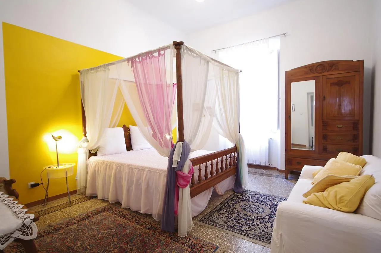 Bed & Breakfast Acquamarina B&B Livorno Italy